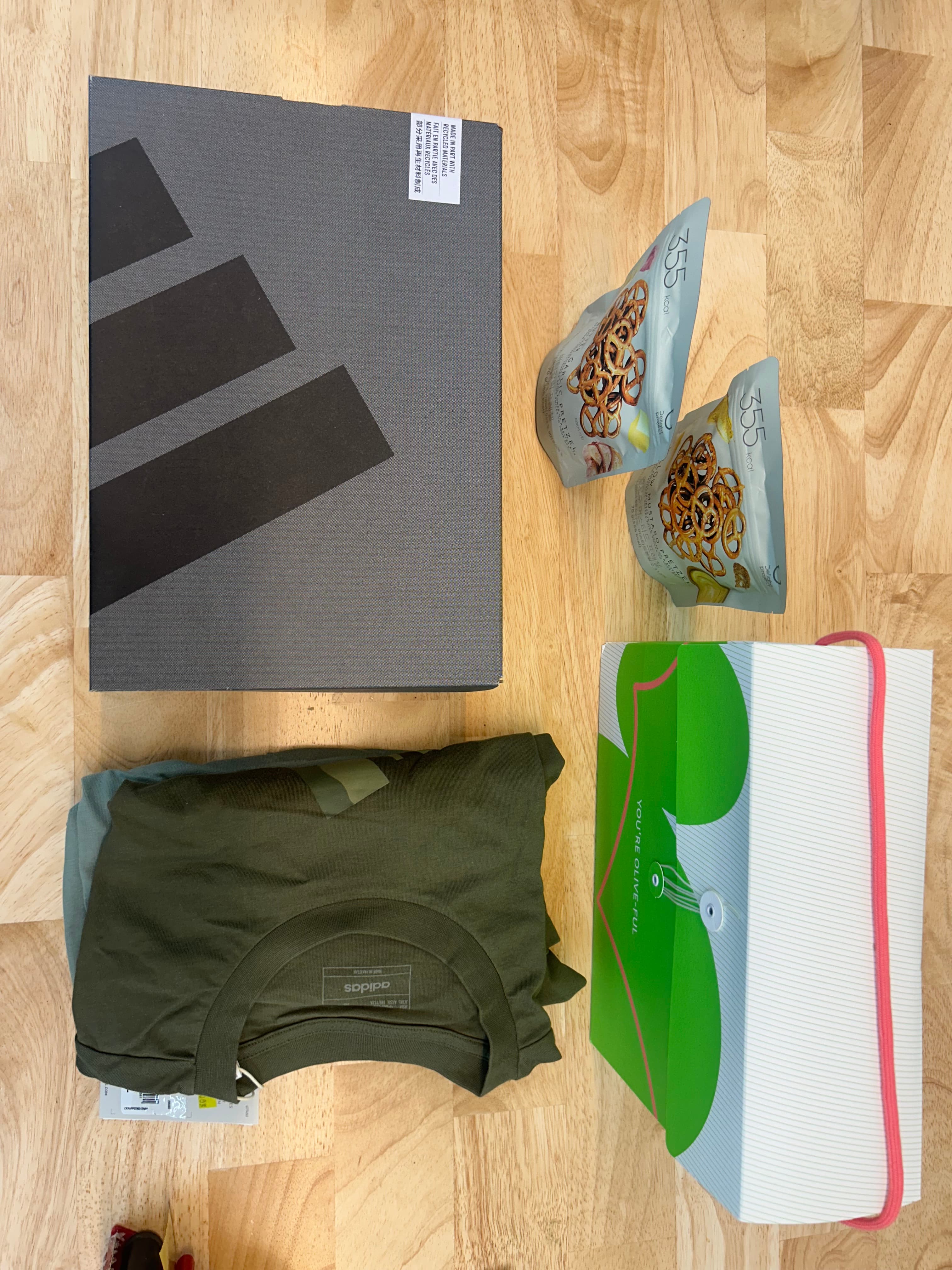 Gift - Shoes, Clothes, Cosmetics, Snacks